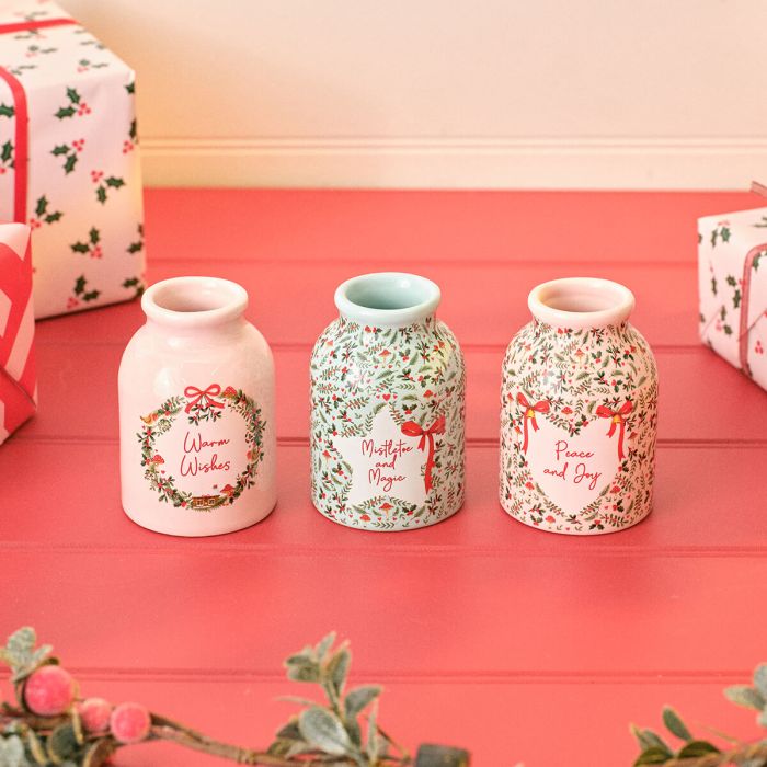 HOLLIES AND BERRIES STONEWARE MINI VASES